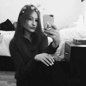 Meet your Posher, Ashlyn